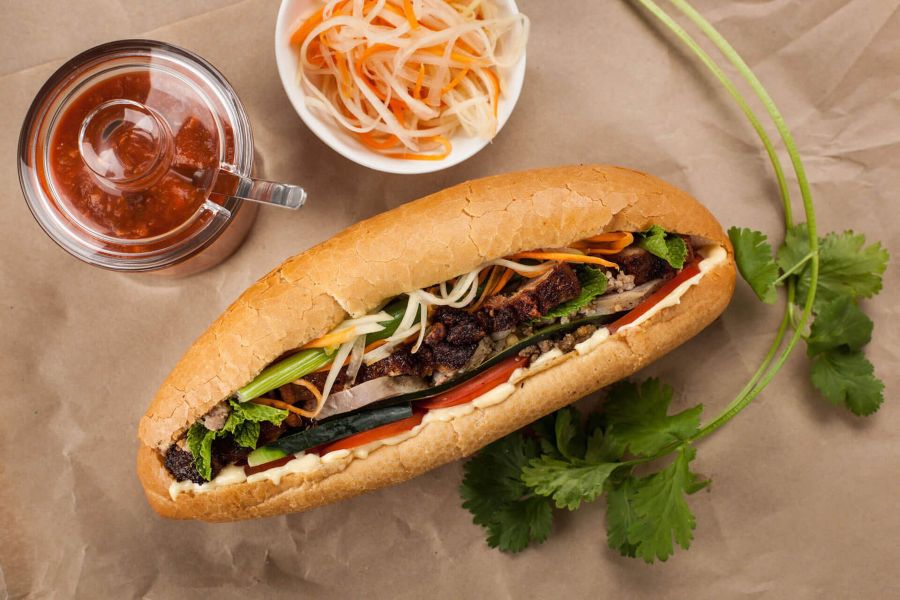 Bánh mì Hà Nội – Món ăn đặc trưng của Hà Nội