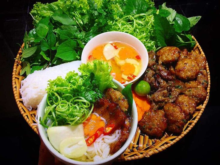 Món ngon nổi tiếng Hà Nội - Bún chả Hà Nội