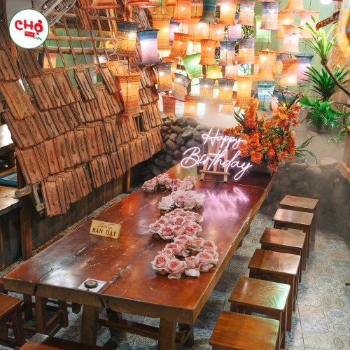 nhà hàng nổi tiếng Hà Nội - Chợ Tình Sapa