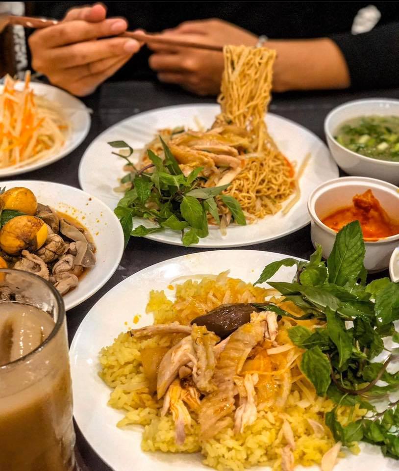 cơm gà Hội An -c ơm gà bà buội
