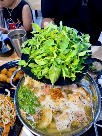 Lẩu Gà Lá É É É Thắng Béo Phùng Khoang - Lẩu gà lá é Hà Nội
