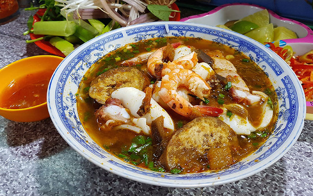 bún mắm Hà Nội - bún mắm cô bông