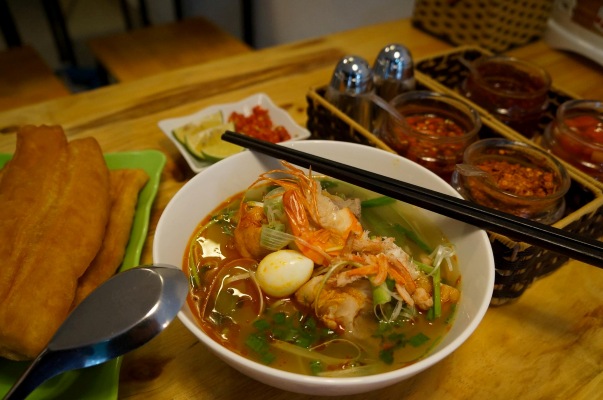 Bánh Canh Chợ Cồn 11 Phùng Hưng- bánh canh ghẹ Hà Nội