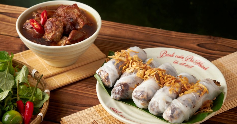 Bánh Cuốn Bà Hoành - bánh đặc sản Hà Nội