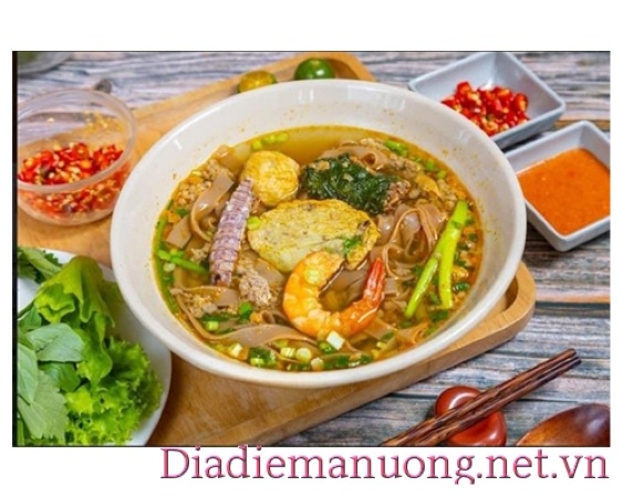 Bánh đa cua Cô Huyền