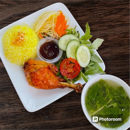 Cơm Gà Xối Mỡ Bà Nội - cơm ngon Hà Nội