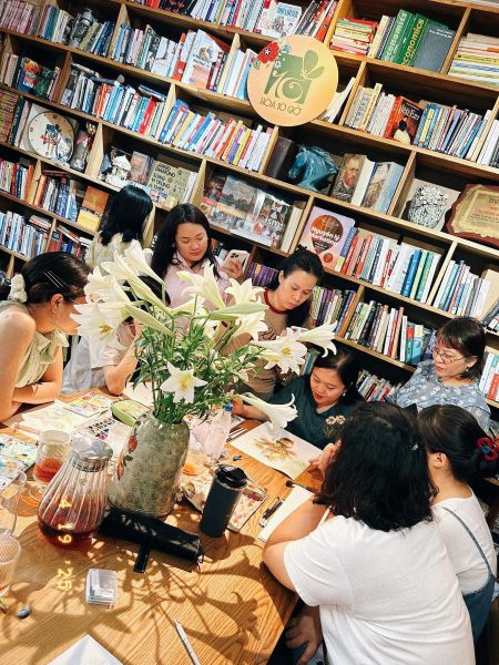 HanoiinMe - cafe sách Hà Nội