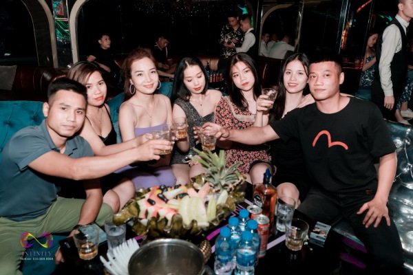 Infinity Club - bar club Hà Nội