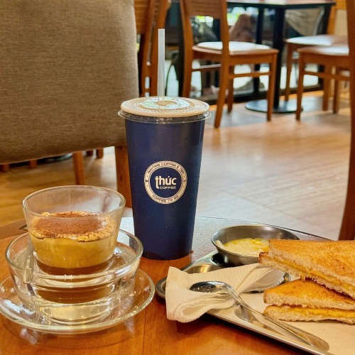 Thức Coffee - cafe đêm Hà Nội