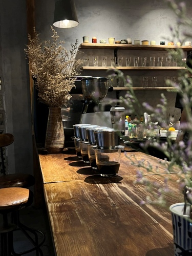 Trạm Cafe - cafe sách Hà Nội