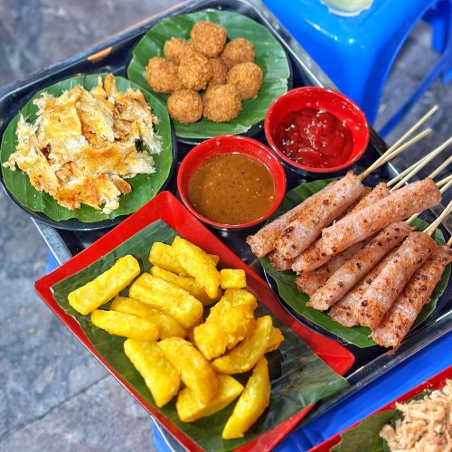 Ăn Vặt Quanh Hồ Gươm