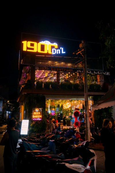 quán bia Hồ Tây