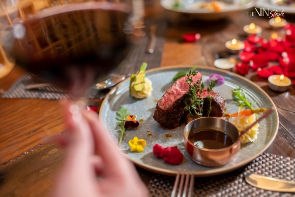 quán steak Hồ Tây