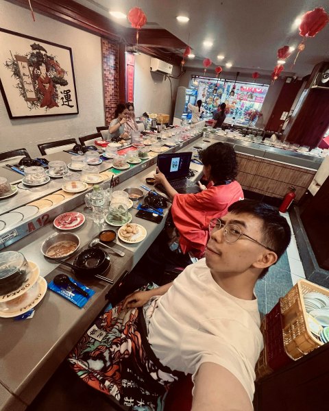 lẩu băng chuyền Đống Đa