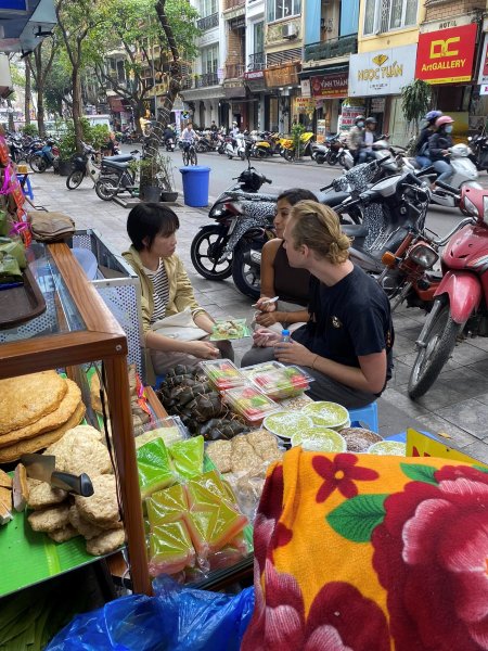 bánh khúc Đống Đa