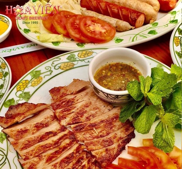 quán rượu Hai Bà Trưng