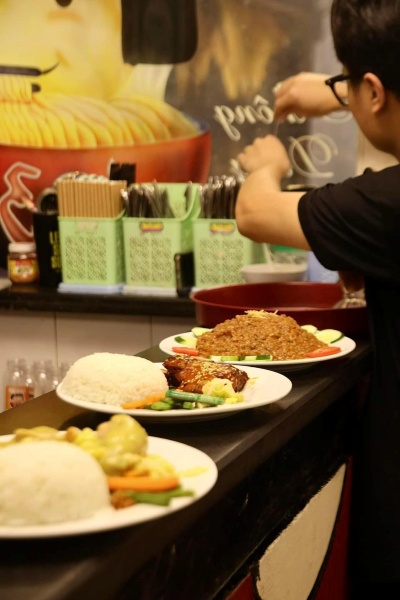 Cơm Gà Hai Bà Trưng