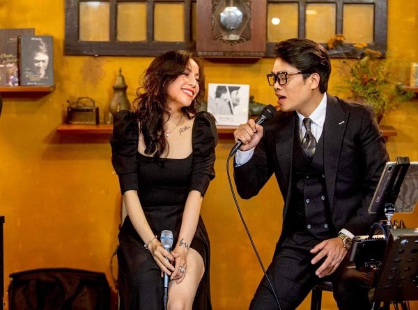 cafe nhạc sống Long Biên