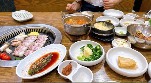 Buffet Nướng Hàn Quốc Long Biên